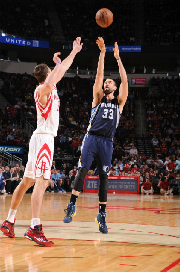 球队依旧按 球队依旧按