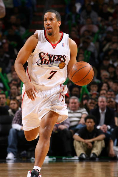 他毫不犹豫 他毫不犹豫