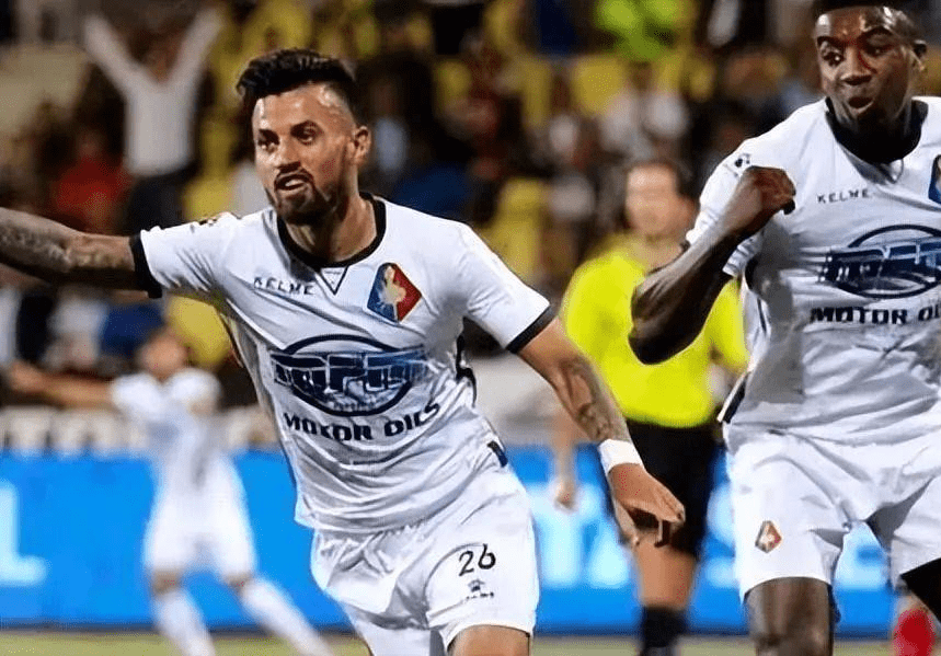 保住冠军头 保住冠军头