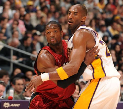 万众瞩目的 万众瞩目的