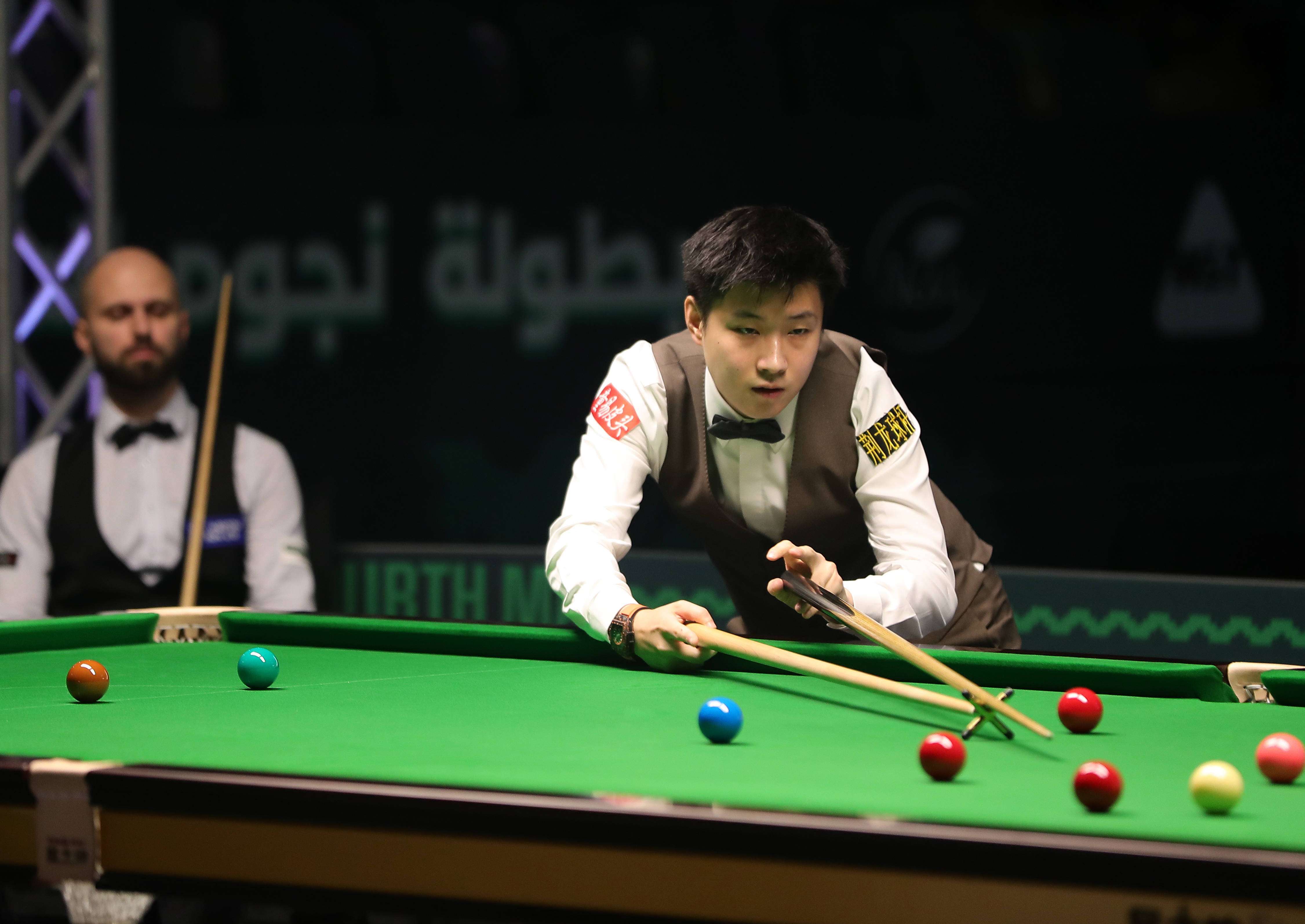 翘首以盼的 翘首以盼的