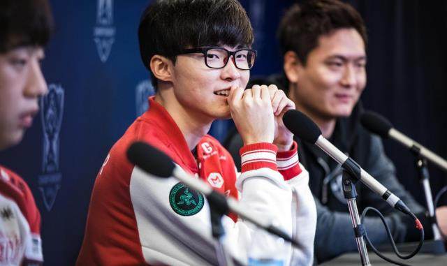 和球迷的支 和球迷的支